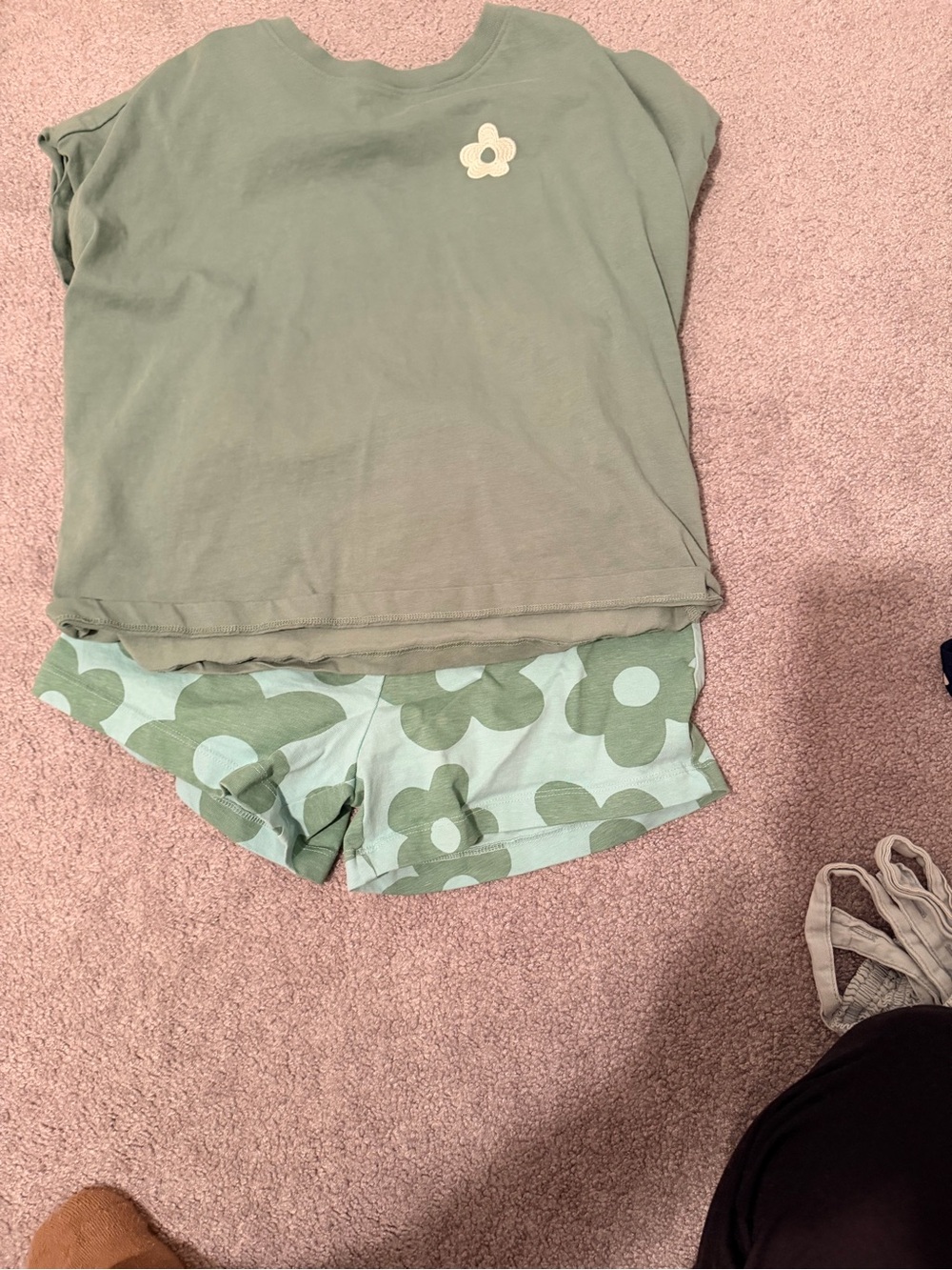 Hanna Andersson Green Floral Top + Shorts Set — Size 10 / 140